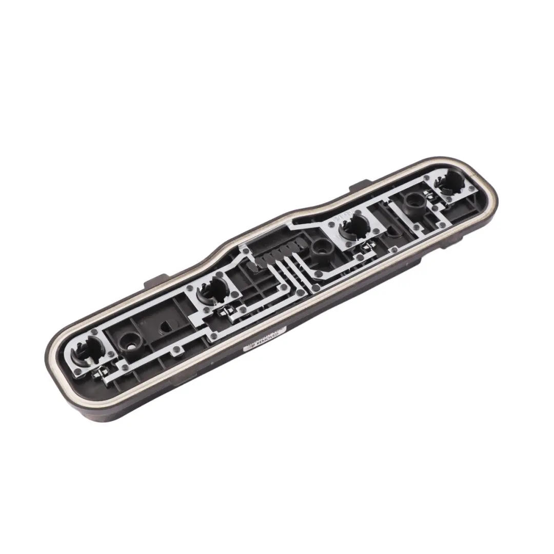 Lampada Posteriore Destra Posteriore Portalampada per Mercedes W447 con numero di parte A4478202400 Mercedes W447 Lampada Posteriore Destra Posteriore Portalampada - SKU A4478202400 - Numero di parte A4478202400