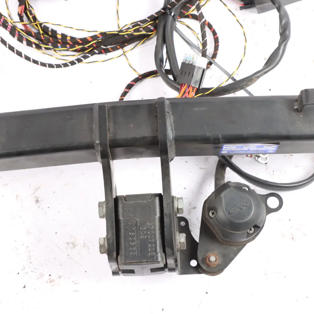 Tow Bar Trailer BMW F10 Tow-Trust Towbar Towing Hitch Hook Carrier to with Part number 6876028 Tow Bar Trailer BMW F10 Tow-Trust Towbar Towing Hitch Hook Carrier - SKU 6876028 - Part number 6876028