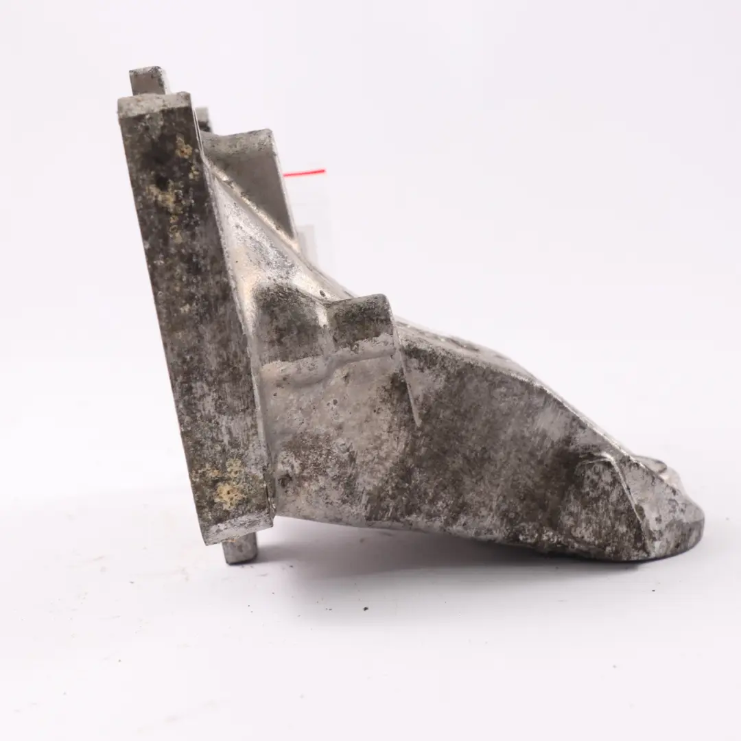 W606 OM606 Links Motor Halterung Träger Unterstützung für Mercedes mit Teilenummer A6032233804 Mercedes W606 OM606 Links Motor Halterung Träger Unterstützung - SKU A6032233804 - Teilenummer A6032233804