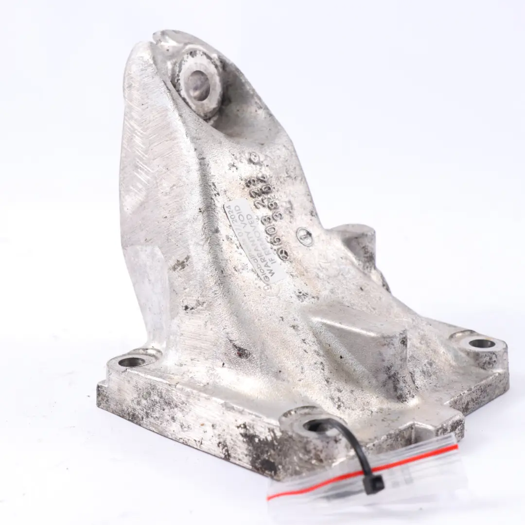 OM606 Support Moteur Gauche pour Mercedes W124 à propos du numéro de pièce A6032233804 Mercedes W124 OM606 Support Moteur Gauche - SKU A6032233804 - Numéro de pièce A6032233804
