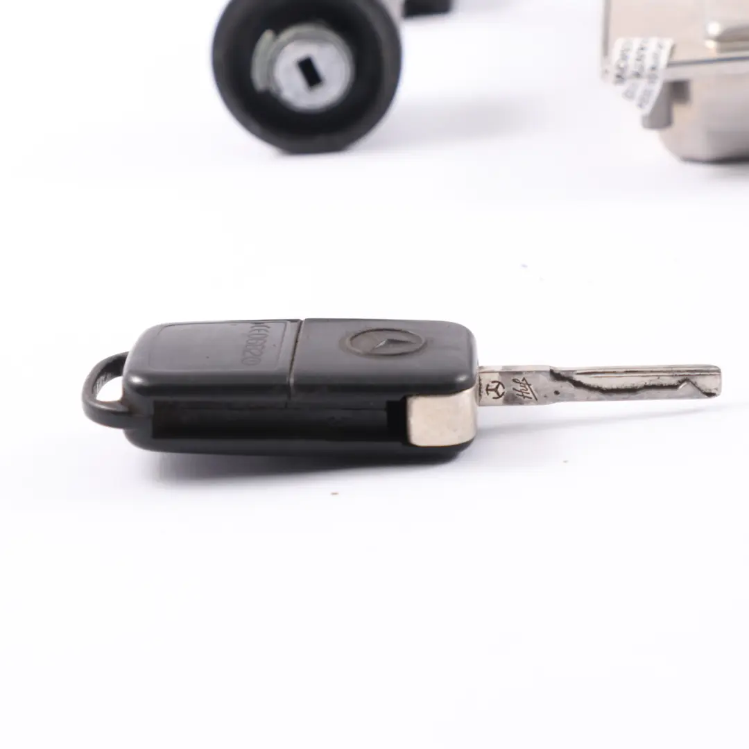  Mercedes-Benz ML W163 270 CDI Unite de Commande de Moteur + Cle Auto - SKU A6121536379-2 - Numéro de pièce A6121536379