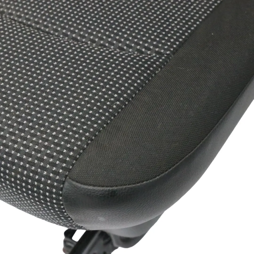 Mercedes Vito W639 Rear Seats Three Seater Bench Partie gauche Tissu Mixto - SKU A6399509605-1 - Numéro de pièce A6399509605