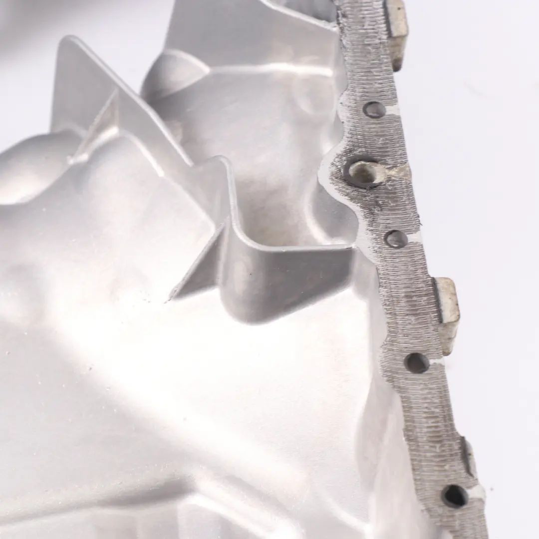 OM642 Diesel Motor Ölwanne Automatik für Mercedes W166 mit Teilenummer A6420145302 Mercedes W166 OM642 Diesel Motor Ölwanne Automatik - SKU A6420145302 - Teilenummer A6420145302