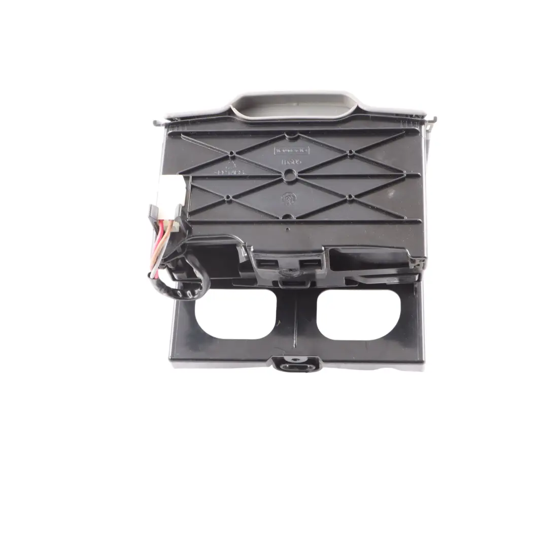 Support Cendrier Console Centrale pour Mercedes Sprinter W906 à propos du numéro de pièce A9066800558 Mercedes Sprinter W906 Support Cendrier Console Centrale - SKU A9066800558-2 - Numéro de pièce A9066800558