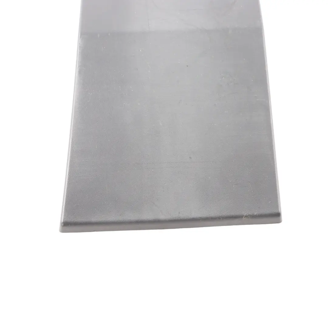 Moldura puerta delantera izquierda cubierta moldura para Mercedes W906 con número de pieza A9066905182 Mercedes W906 Moldura puerta delantera izquierda cubierta moldura - SKU A9066905182 - Número de pieza A9066905182