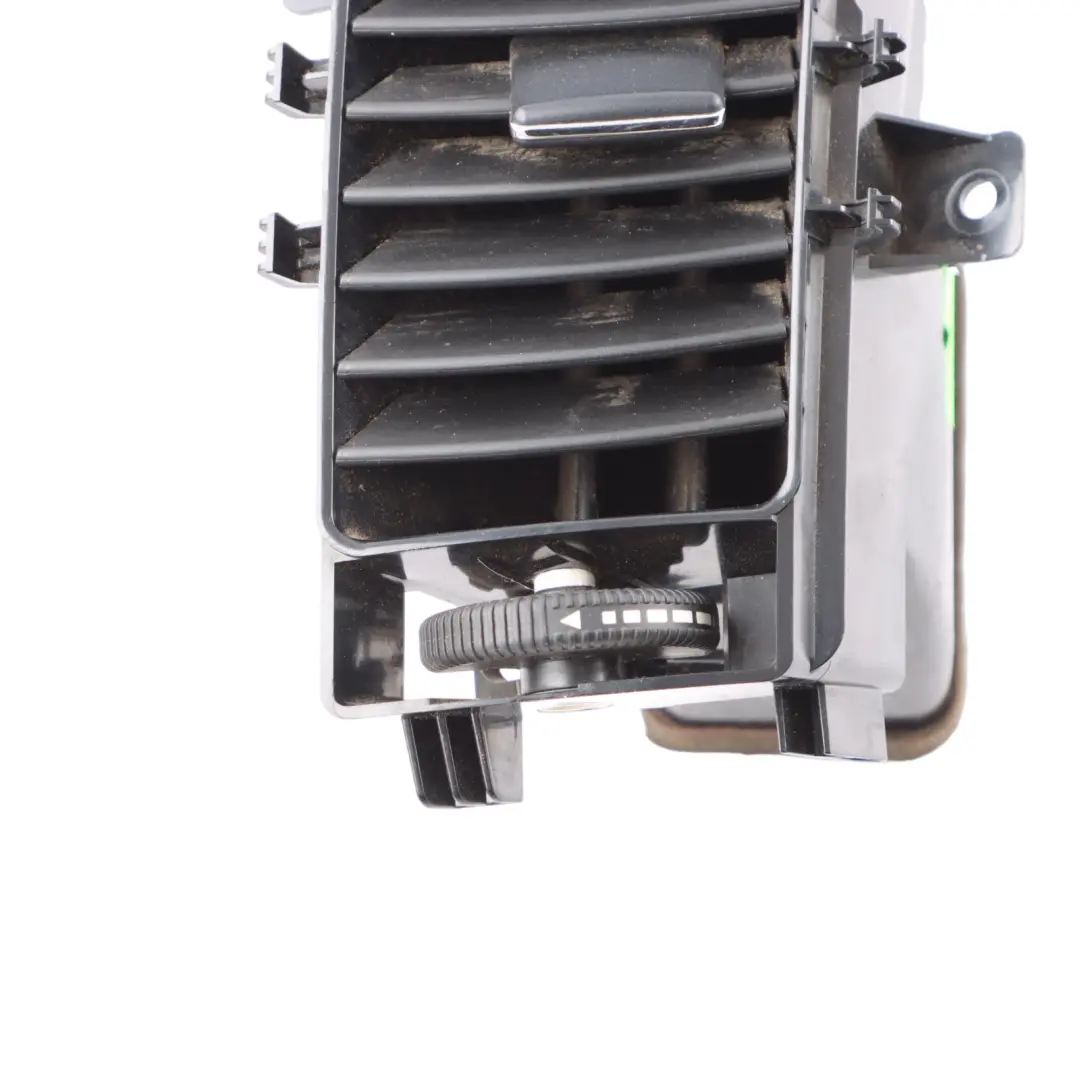 Bocchetta Aria Cruscotto Centro Destra Nero per Mercedes Sprinter W906 con numero di parte A9068300154 Mercedes Sprinter W906 Bocchetta Aria Cruscotto Centro Destra Nero - SKU A9068300154-2 - Numero di parte A9068300154