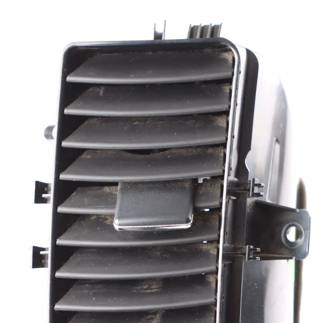 Ventilation Centrale Droite Noir pour Mercedes Sprinter W906 à propos du numéro de pièce A9068300154 Mercedes Sprinter W906 Ventilation Centrale Droite Noir - SKU A9068300154-2 - Numéro de pièce A9068300154