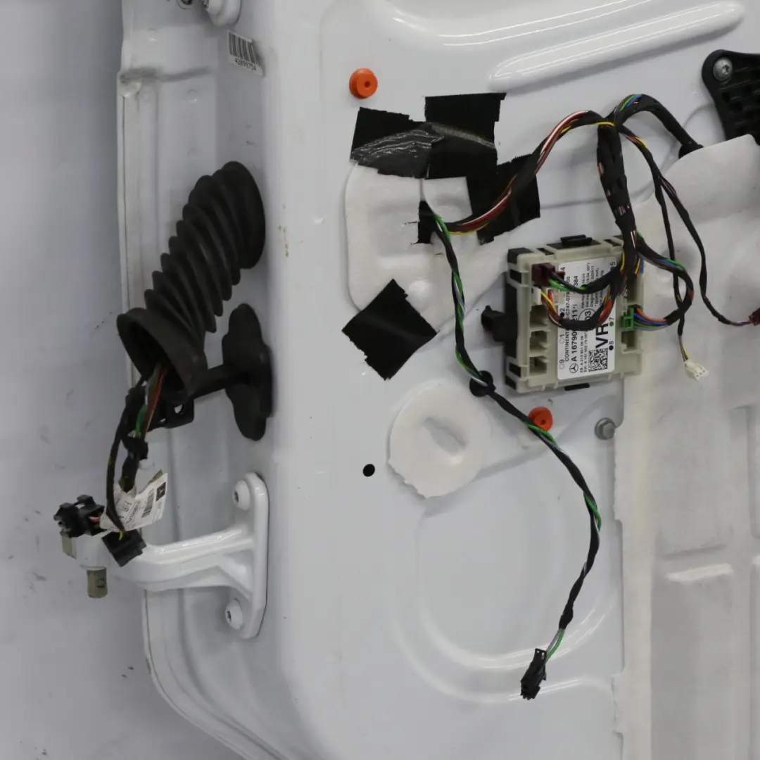 W907 W910 Drzwi Przednie Prawe Arctic White - 9147 do Mercedes Sprinter o numerze A9107203100 Mercedes Sprinter W907 W910 Drzwi Przednie Prawe Arctic White - 9147 - SKU A9107203100-ARW1 - Numer Części A9107203100