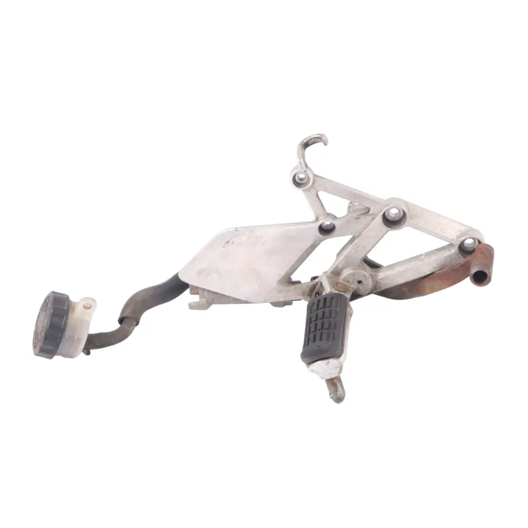 Honda CBR 3F Estribera Derecha Soporte Estribera Pasajero - SKU MV9-R - Número de pieza MV9-R