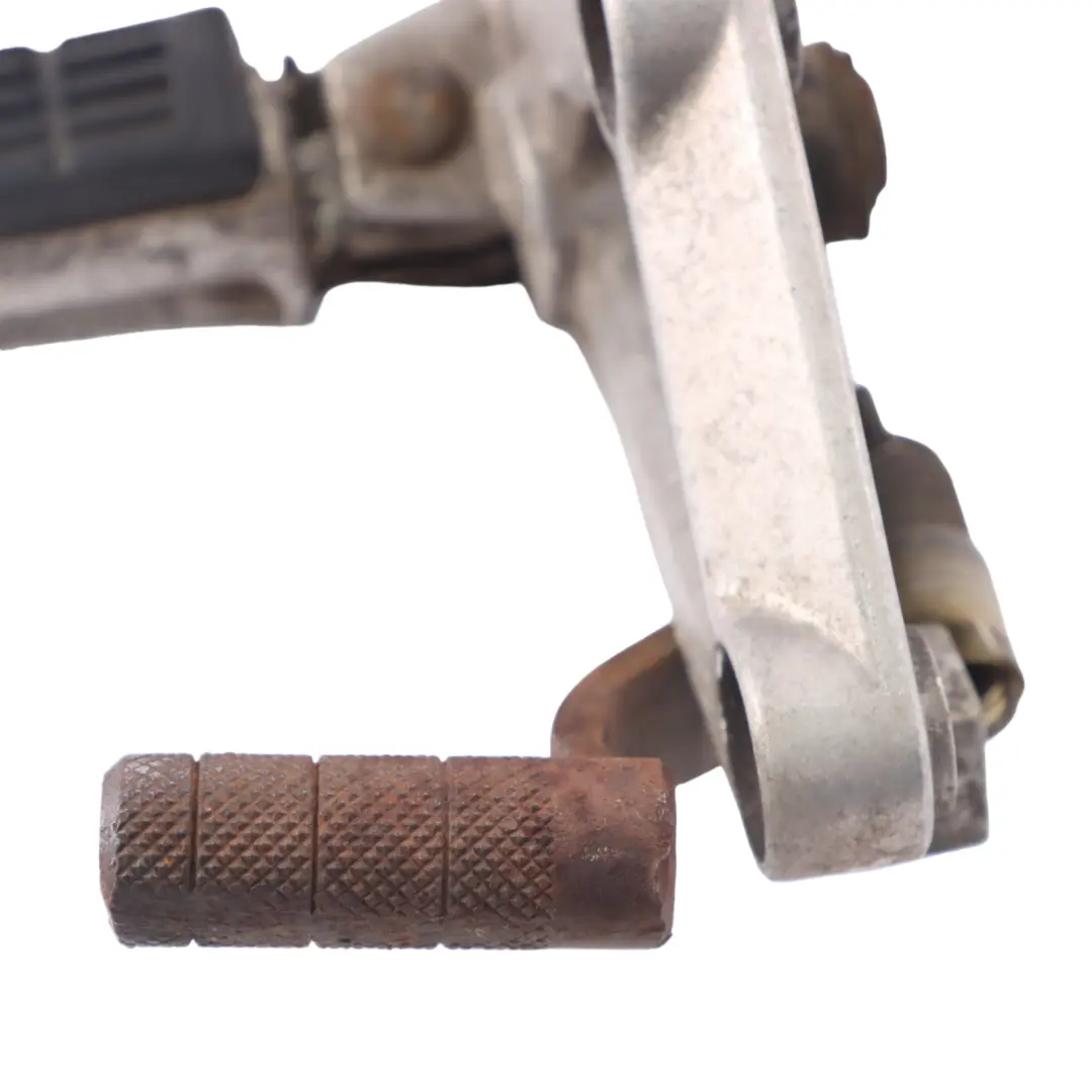 CBR 3F Estribera Derecha Soporte Estribera Pasajero para Honda con número de pieza MV9-R Honda CBR 3F Estribera Derecha Soporte Estribera Pasajero - SKU MV9-R - Número de pieza MV9-R