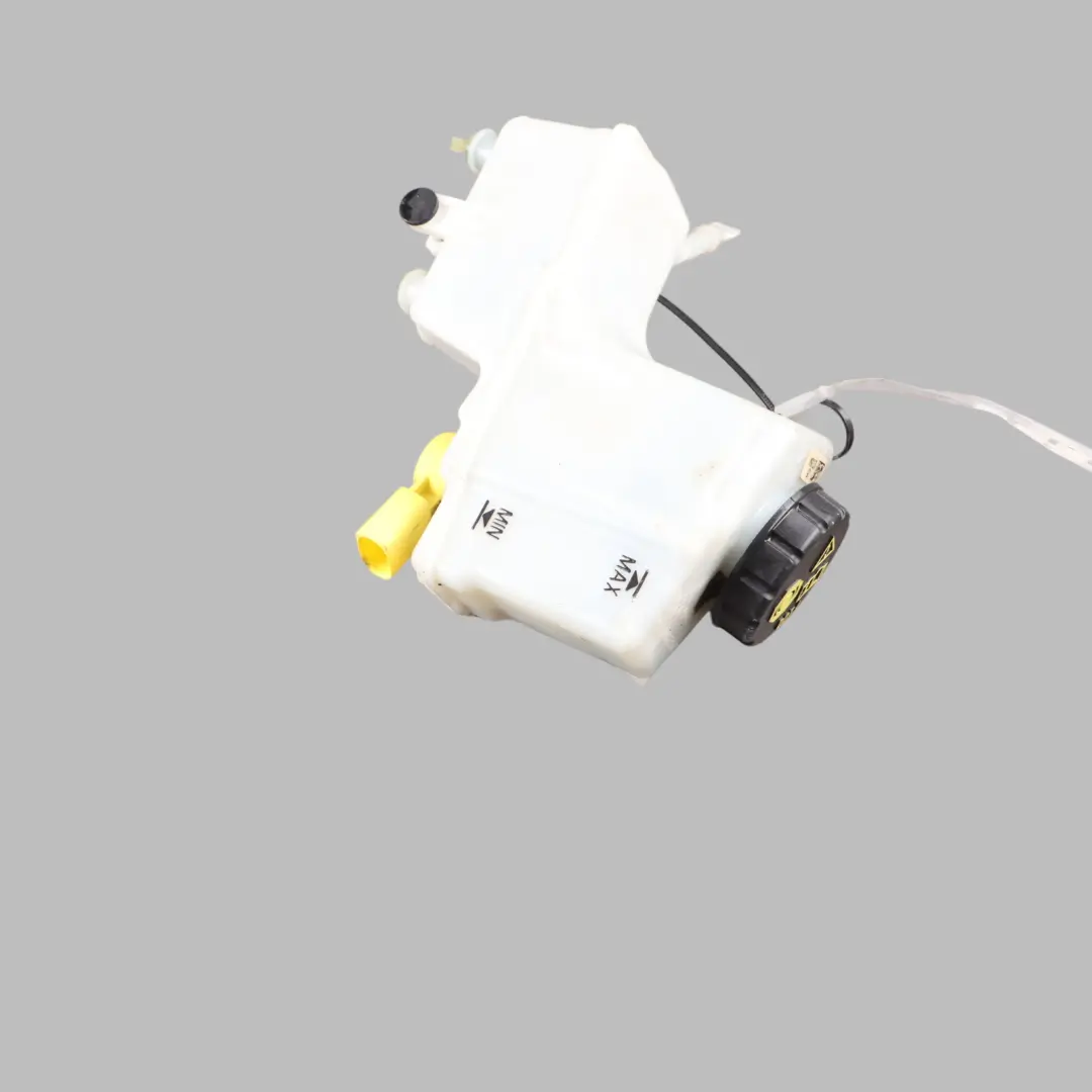 Brake Servo Master Fluid Reservoir Expansion Tank Bottle to Audi A3 8V with Part number 5Q2611301H Audi A3 8V Brake Servo Master Fluid Reservoir Expansion Tank Bottle - SKU rhd-5Q2611301H - Part number 5Q2611301H