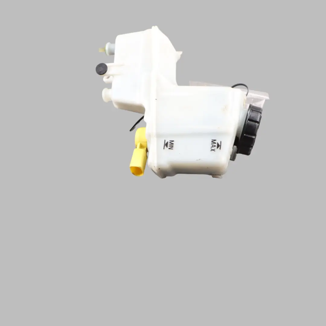 Brake Servo Master Fluid Reservoir Expansion Tank Bottle to Audi A3 8V with Part number 5Q2611301H Audi A3 8V Brake Servo Master Fluid Reservoir Expansion Tank Bottle - SKU rhd-5Q2611301H - Part number 5Q2611301H