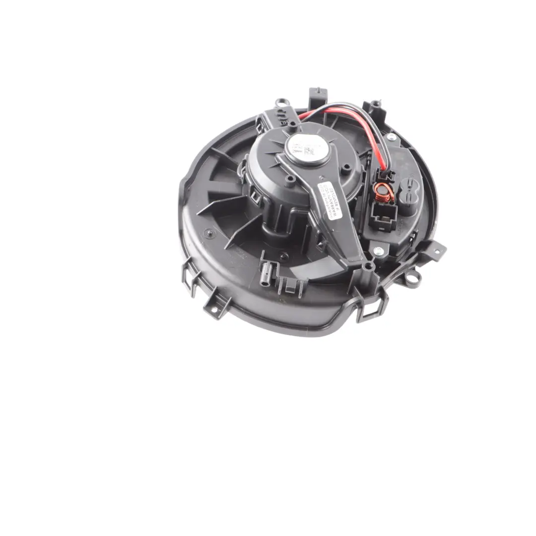 Blower Heater Ventilation Fan Motor A to Volkswagen Golf 8 CD1 1.5 eTSI with Part number 5WC819015 Volkswagen Golf 8 CD1 1.5 eTSI Blower Heater Ventilation Fan Motor A - SKU rhd-5WC819015 - Part number 5WC819015