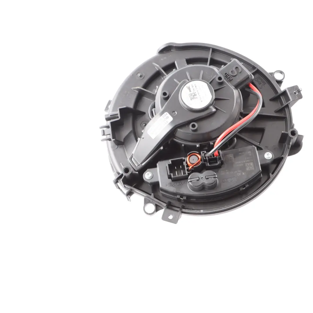 Blower Heater Ventilation Fan Motor A to Volkswagen Golf 8 CD1 1.5 eTSI with Part number 5WC819015 Volkswagen Golf 8 CD1 1.5 eTSI Blower Heater Ventilation Fan Motor A - SKU rhd-5WC819015 - Part number 5WC819015