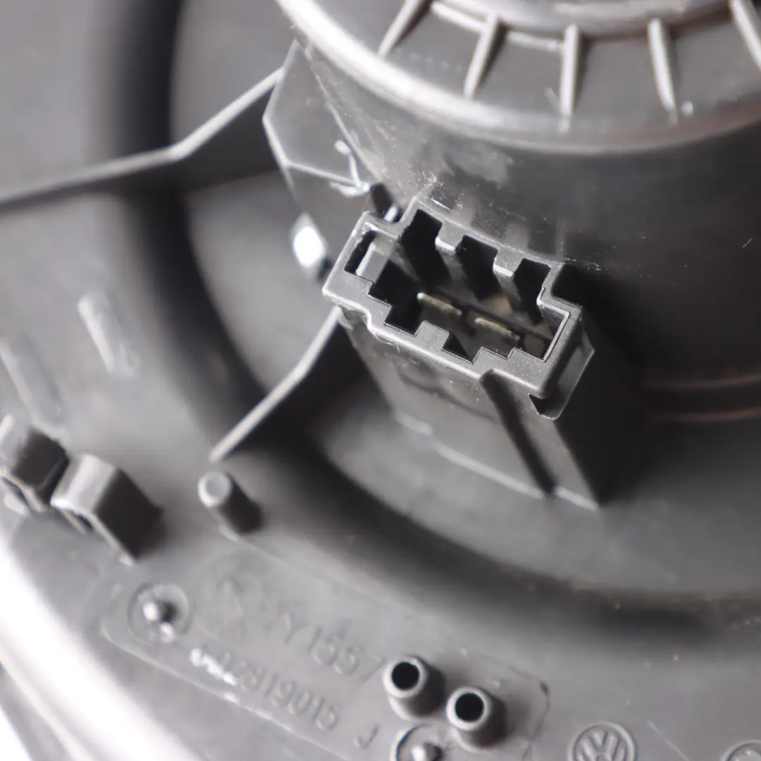 Heater Blower Motor Fan Control Unit to Audi A1 8X with Part number 6Q2819015J Audi A1 8X Heater Blower Motor Fan Control Unit - SKU rhd-6Q2819015J - Part number 6Q2819015J