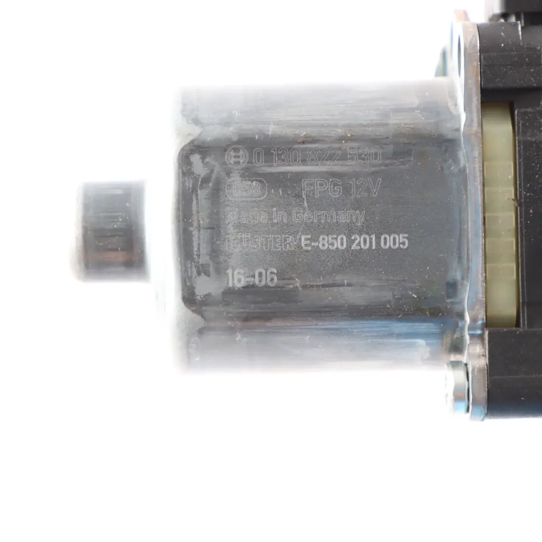 Front Window Lifter Right O/S Regulator Motor to Volkswagen Polo 6R 3D with Part number 6R0959802DK Volkswagen Polo 6R 3D Front Window Lifter Right O/S Regulator Motor - SKU rhd-6R0959802DK - Part number 6R0959802DK