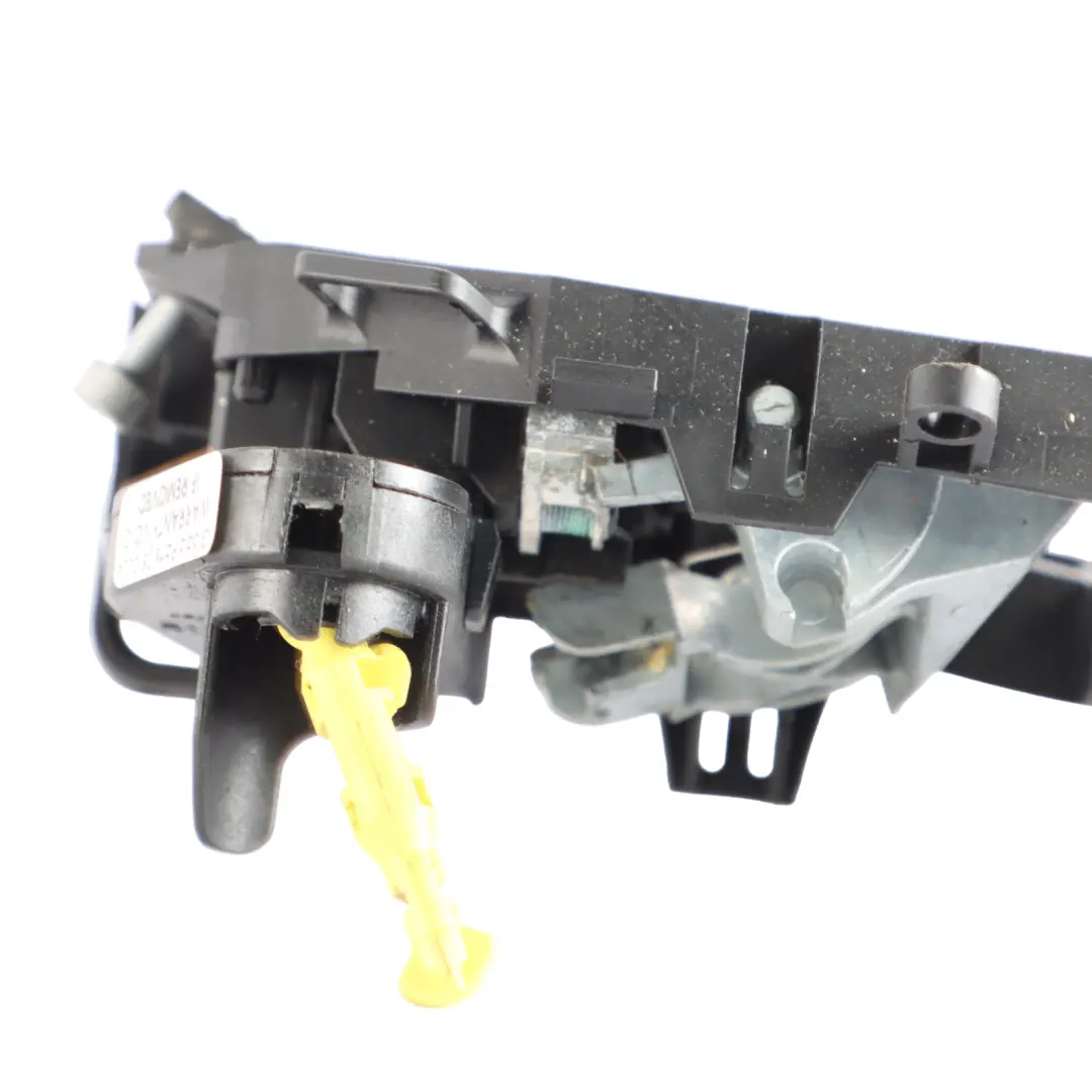 Front Right O/S Door Grab Handle Carrier Support to BMW 4 Series F32 F82 M4 with Part number 7290116 BMW 4 Series F32 F82 M4 Front Right O/S Door Grab Handle Carrier Support - SKU rhd-7290116 - Part number 7290116