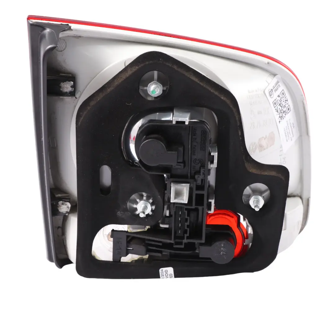 7L Rear Tail Light Right O/S Lamp Boot Inner to VW Volkswagen Touareg with Part number 7L6945094S VW Volkswagen Touareg 7L Rear Tail Light Right O/S Lamp Boot Inner - SKU rhd-7L6945094S - Part number 7L6945094S