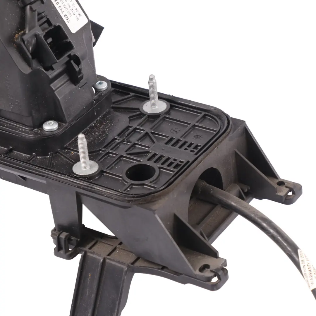 7N Gear Selector Linkage Rod Lever Automatic to Volkswagen Sharan with Part number 7N2713025F Volkswagen Sharan 7N Gear Selector Linkage Rod Lever Automatic - SKU rhd-7N2713025F - Part number 7N2713025F