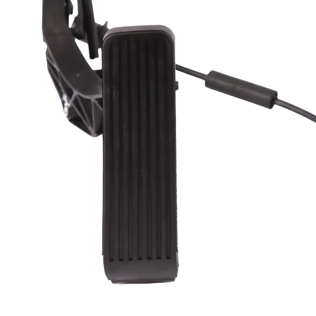 Throttle Pedal Accelerator Gas Pedal Assembly to Mercedes C140 with Part number A1403011420 Mercedes C140 Throttle Pedal Accelerator Gas Pedal Assembly - SKU RHD-A1403011420 - Part number A1403011420