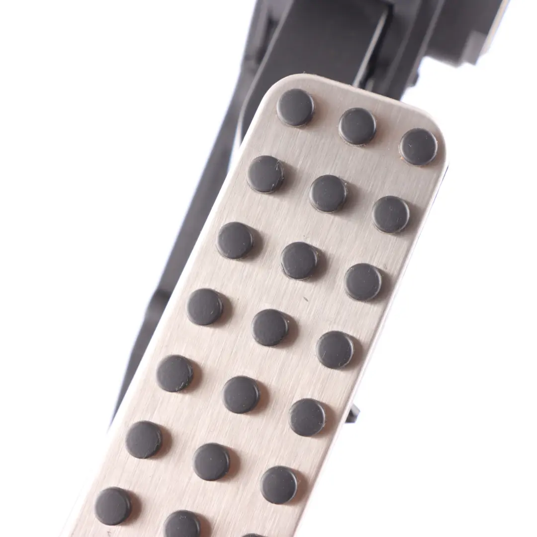 W219 Accelerator Throttle Pedal to Mercedes S211 W211 with Part number A2113000504 Mercedes S211 W211 W219 Accelerator Throttle Pedal - SKU rhd-A2113000504-1 - Part number A2113000504