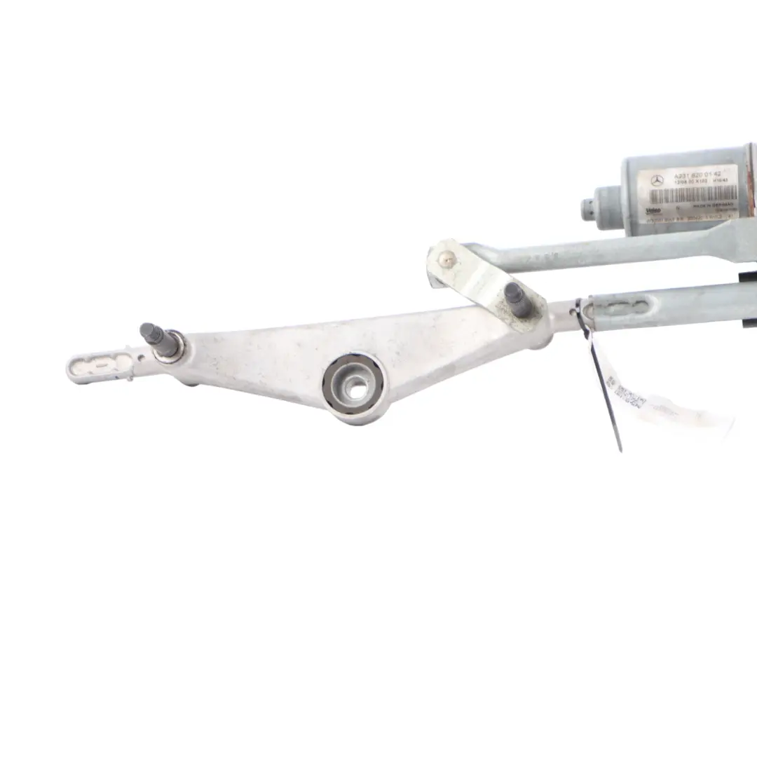 Mercedes SL R231 Roadster Windscreen Wiper Linkage Mechanism Motor - SKU RHD-A2318200640 - Part number A2318200640