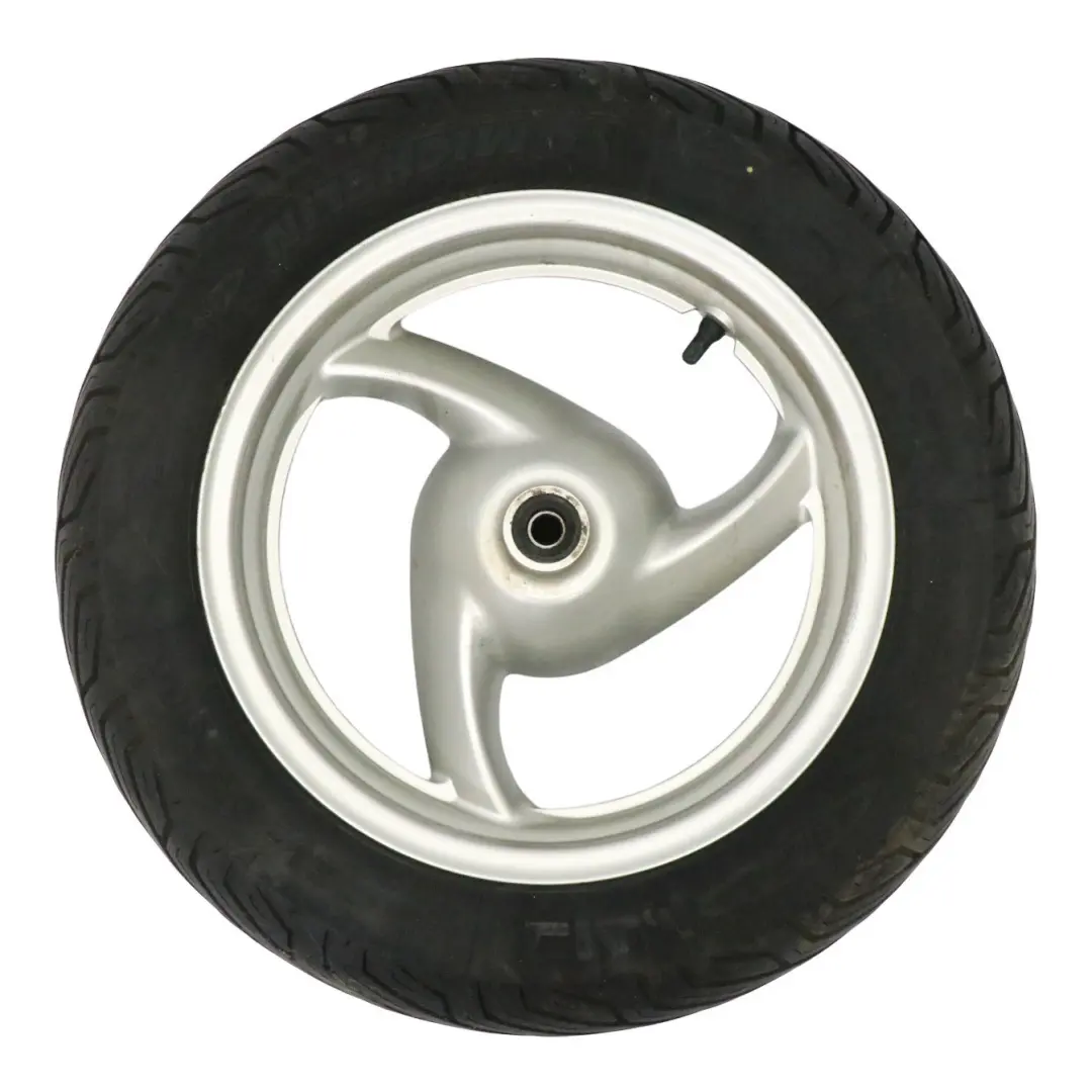 Rueda Delantera Honda 125 Pantheon R12 Neumático Michelin 110/90 para con número de pieza WHEEL-FRONT-PANTHEON Rueda Delantera Honda 125 Pantheon R12 Neumático Michelin 110/90 - SKU WHEEL-FRONT-PANTHEON - Número de pieza WHEEL-FRONT-PANTHEON