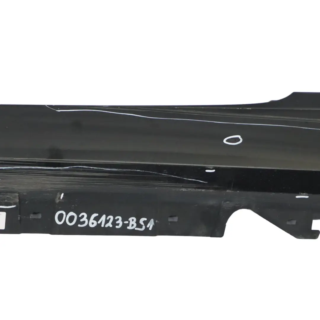 Tapa del Faldón Lateral M Sport Izquierda Black Sapphire - 475 para BMW E92 E93 con número de pieza 0036123 BMW E92 E93 Tapa del Faldón Lateral M Sport Izquierda Black Sapphire - 475 - SKU 0036123-BS1 - Número de pieza 0036123