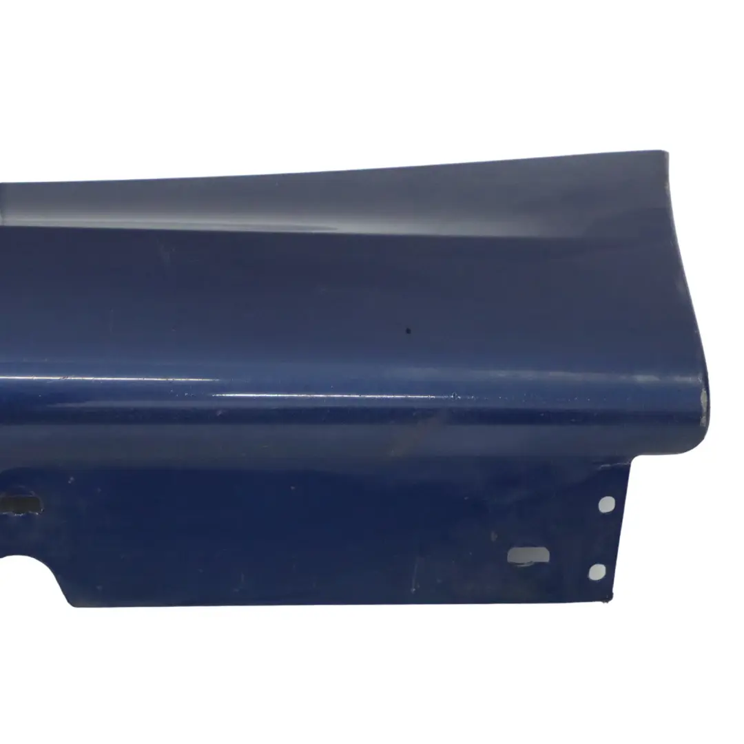 Gonna Laterale Sinistra Le Mans Blau Azzurro - 381 per BMW E90 LCI M Sport con numero di parte 0037229 BMW E90 LCI M Sport Gonna Laterale Sinistra Le Mans Blau Azzurro - 381 - SKU 0037229-LMB - Numero di parte 0037229