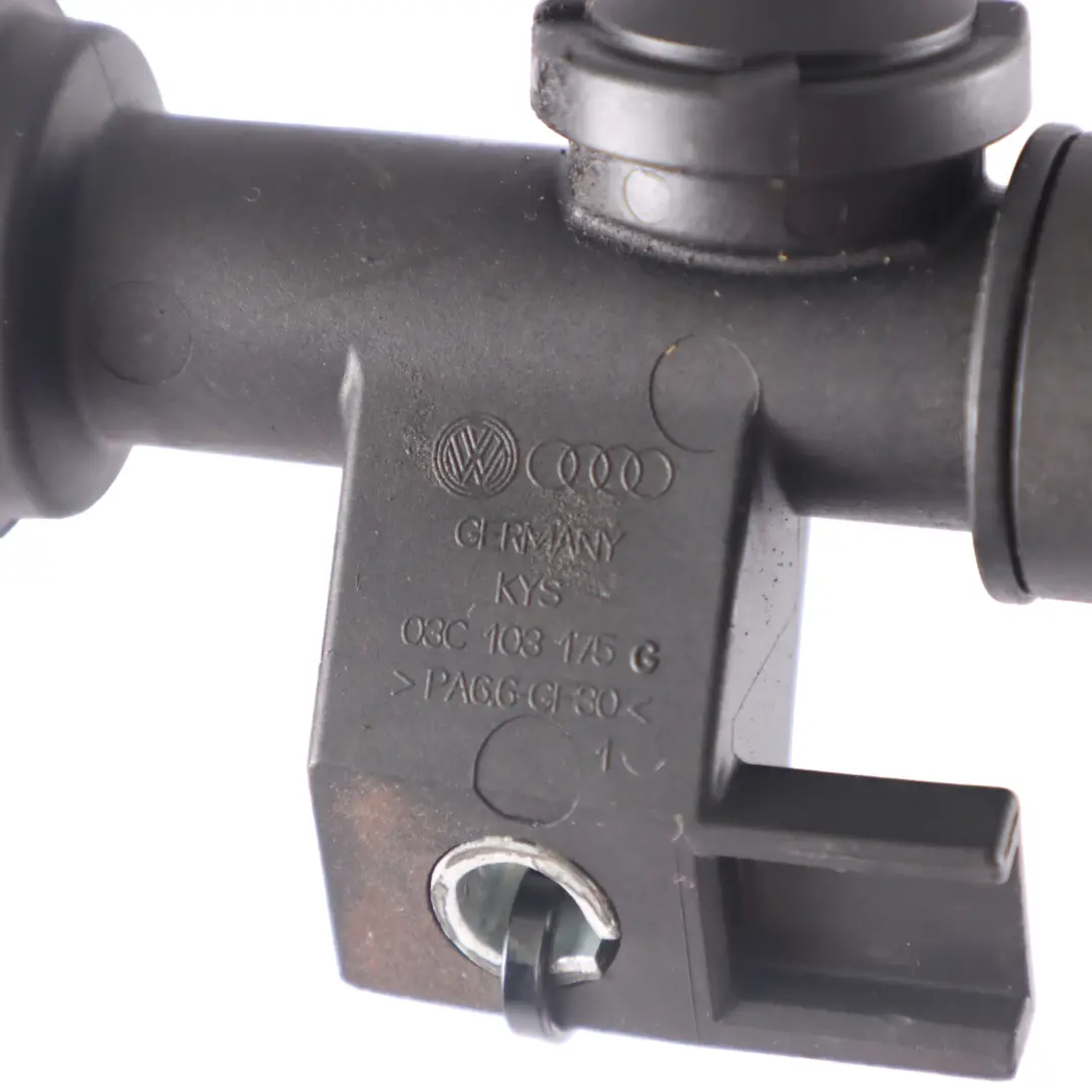 Tuyau d'eau Tuyau d'alimentation du moteur pour Audi A1 8X à propos du numéro de pièce 03C103465AA Audi A1 8X Tuyau d'eau Tuyau d'alimentation du moteur - SKU 03C103465AA - Numéro de pièce 03C103465AA