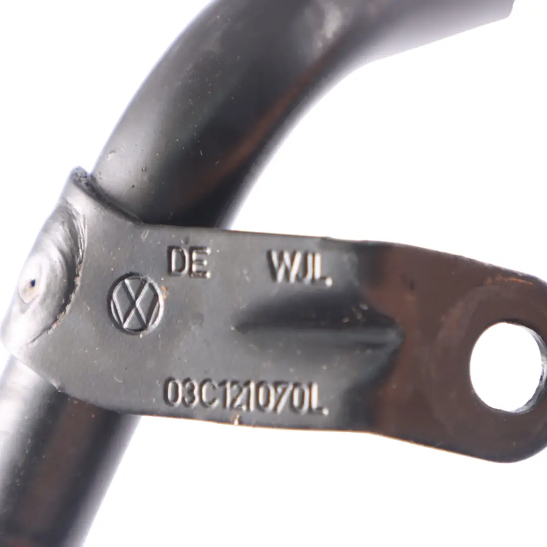 Przewód Wąż Rura Chłodnicy Benzyna do Audi A3 8P o numerze 03C121070L Audi A3 8P Przewód Wąż Rura Chłodnicy Benzyna - SKU 03C121070L - Numer Części 03C121070L