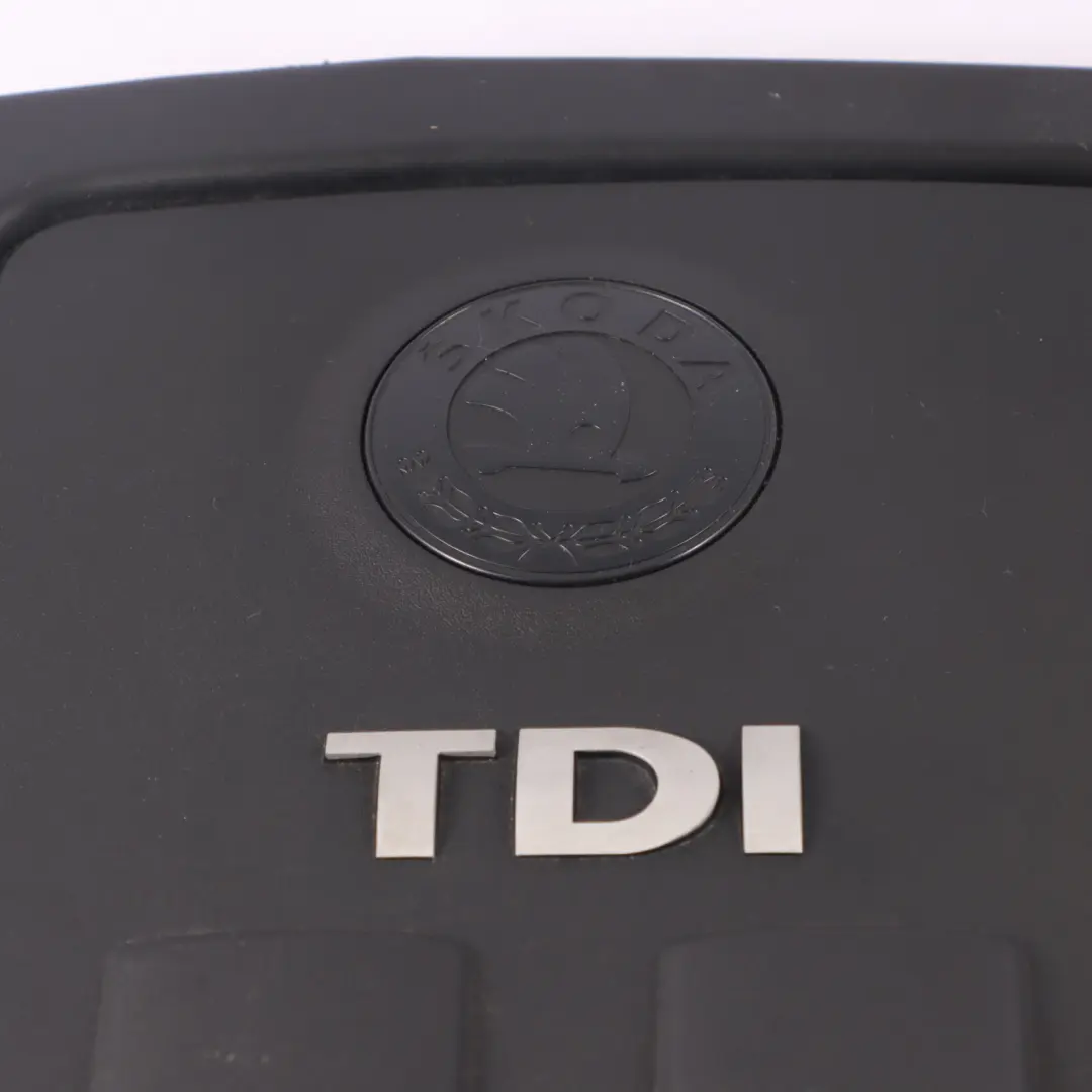 Motorabdeckung Verkleidung für Skoda Octavia II mit Teilenummer 03G103925BG Skoda Octavia II Motorabdeckung Verkleidung - SKU 03G103925BG - Teilenummer 03G103925BG