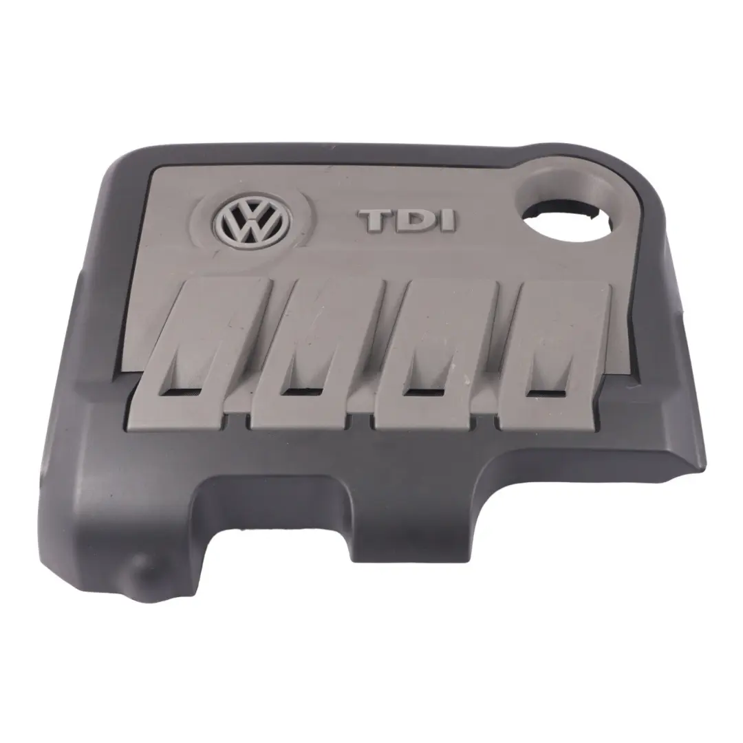 Top Covering Panel to Engine Cover Volkswagen VW Sharan Diesel 2.0 TDI with Part number 03L103925R Engine Cover Volkswagen VW Sharan Diesel 2.0 TDI Top Covering Panel - SKU 03L103925R - Part number 03L103925R