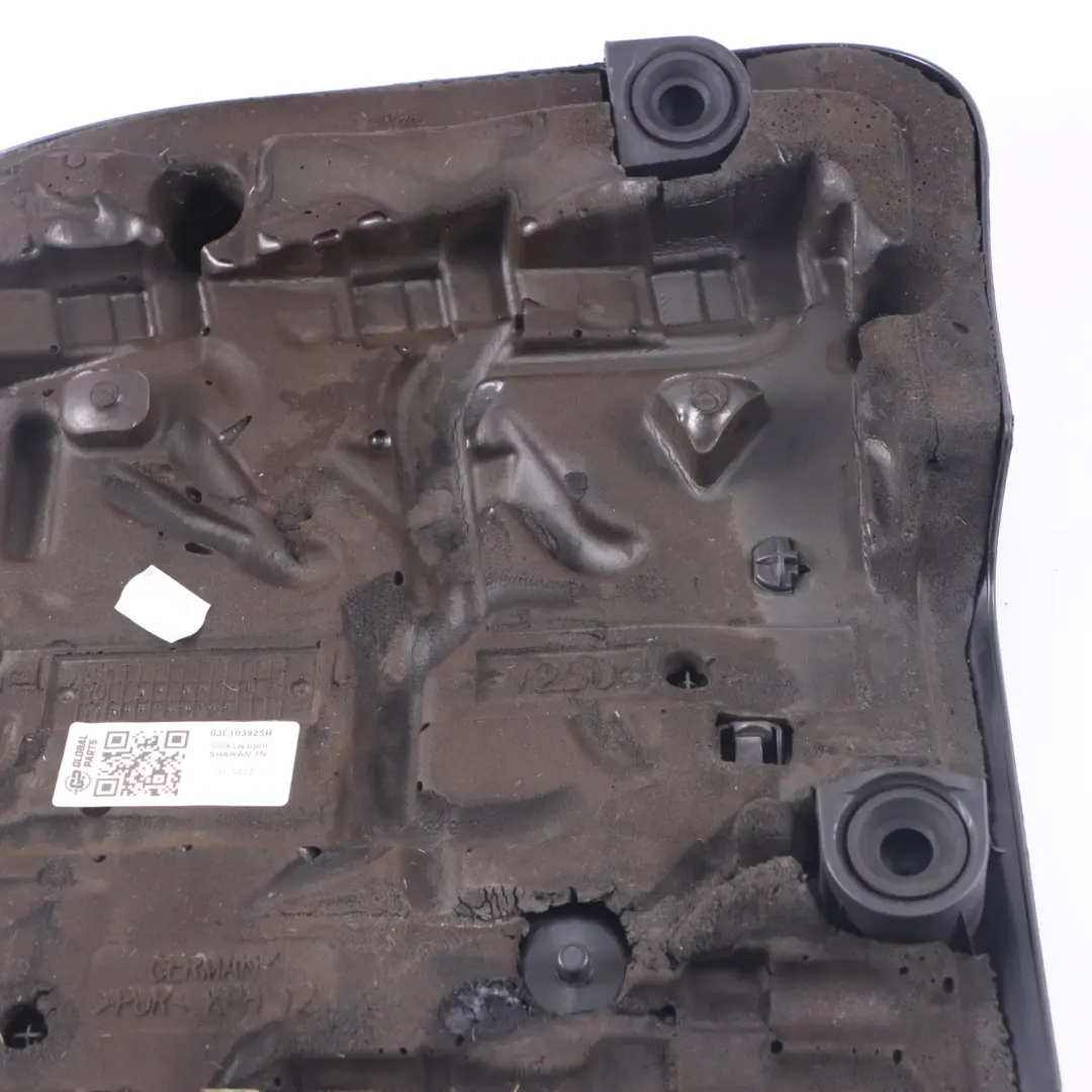 Top Covering Panel to Engine Cover Volkswagen VW Sharan Diesel 2.0 TDI with Part number 03L103925R Engine Cover Volkswagen VW Sharan Diesel 2.0 TDI Top Covering Panel - SKU 03L103925R - Part number 03L103925R