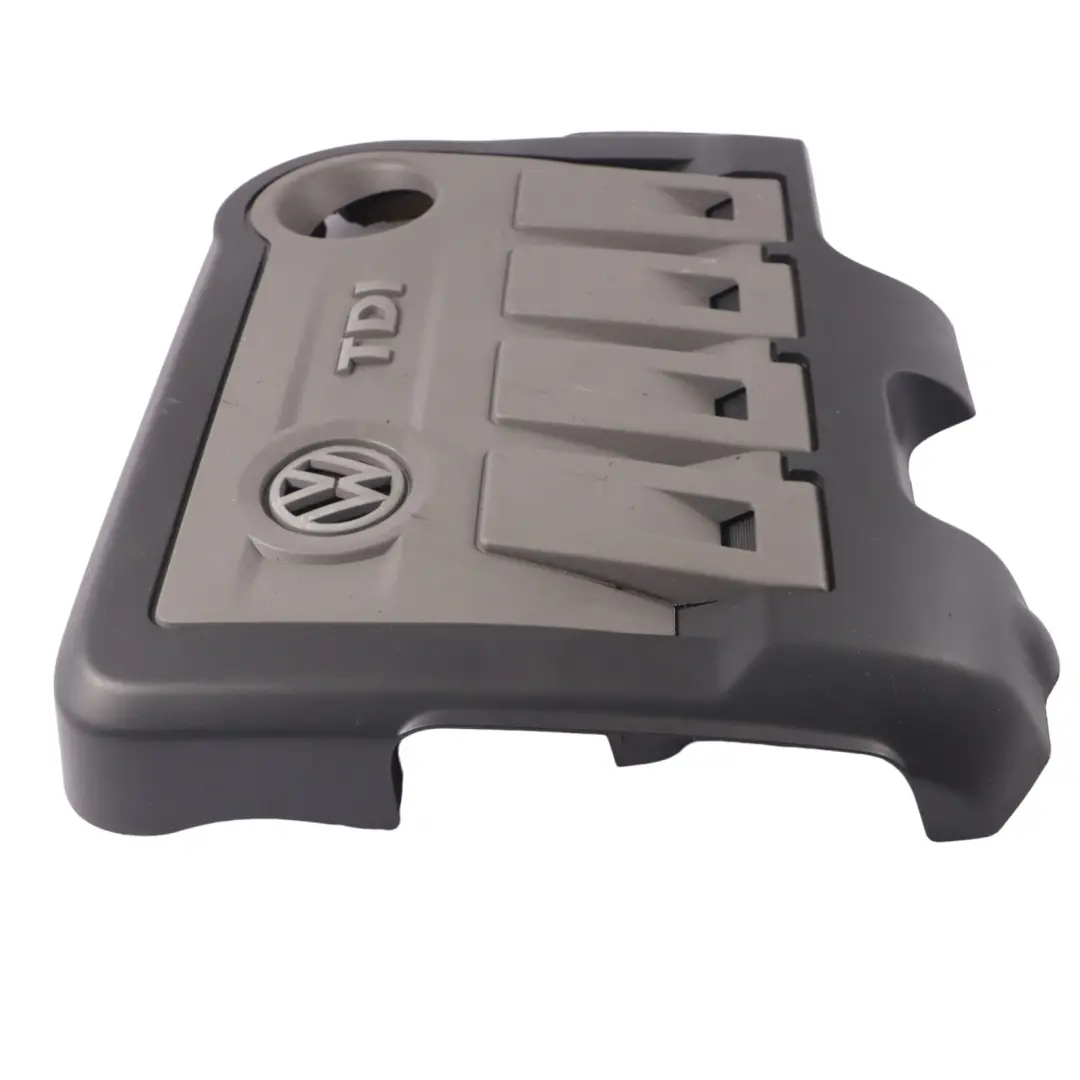Top Covering Panel to Engine Cover Volkswagen VW Sharan Diesel 2.0 TDI with Part number 03L103925R Engine Cover Volkswagen VW Sharan Diesel 2.0 TDI Top Covering Panel - SKU 03L103925R - Part number 03L103925R