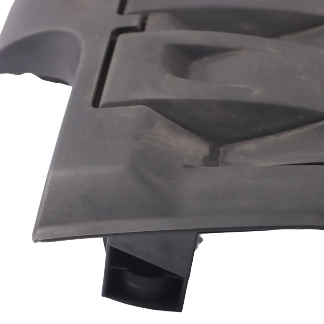 Pannello Isolante Per Cofano Motore Superiore per Audi A3 8P 2.0 TDI con numero di parte 03L103925S Audi A3 8P 2.0 TDI Pannello Isolante Per Cofano Motore Superiore - SKU 03L103925S - Numero di parte 03L103925S