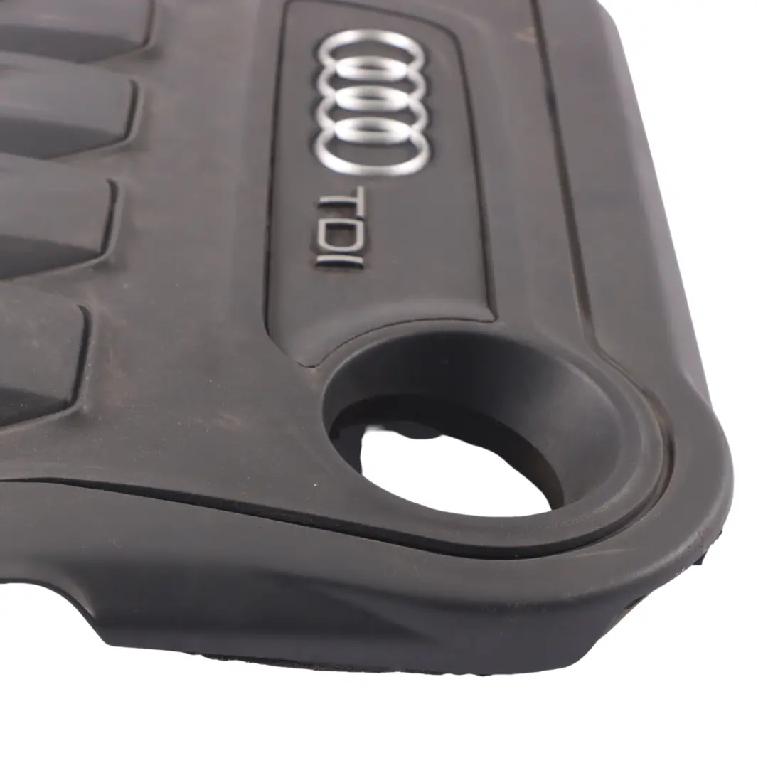 Panneau Isolant De Capot Moteur Supérieur pour Audi A3 8P 2.0 TDI à propos du numéro de pièce 03L103925S Audi A3 8P 2.0 TDI Panneau Isolant De Capot Moteur Supérieur - SKU 03L103925S - Numéro de pièce 03L103925S