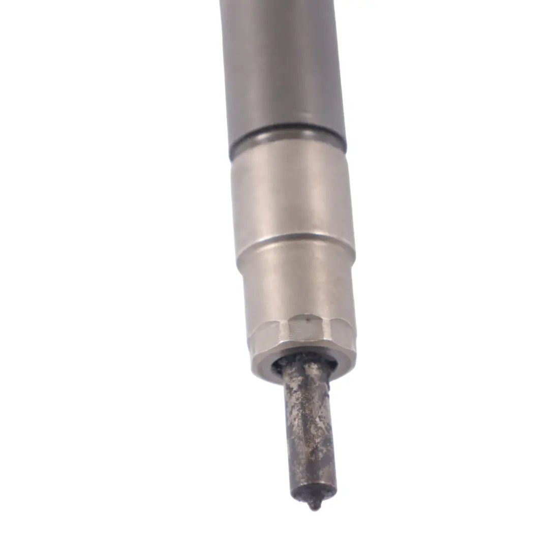 Einspritz Düse für Audi A3 8P A4 B8 2.0 TDI mit Teilenummer 03L130277J Audi A3 8P A4 B8 2.0 TDI Einspritz Düse - SKU 03L130277J - Teilenummer 03L130277J