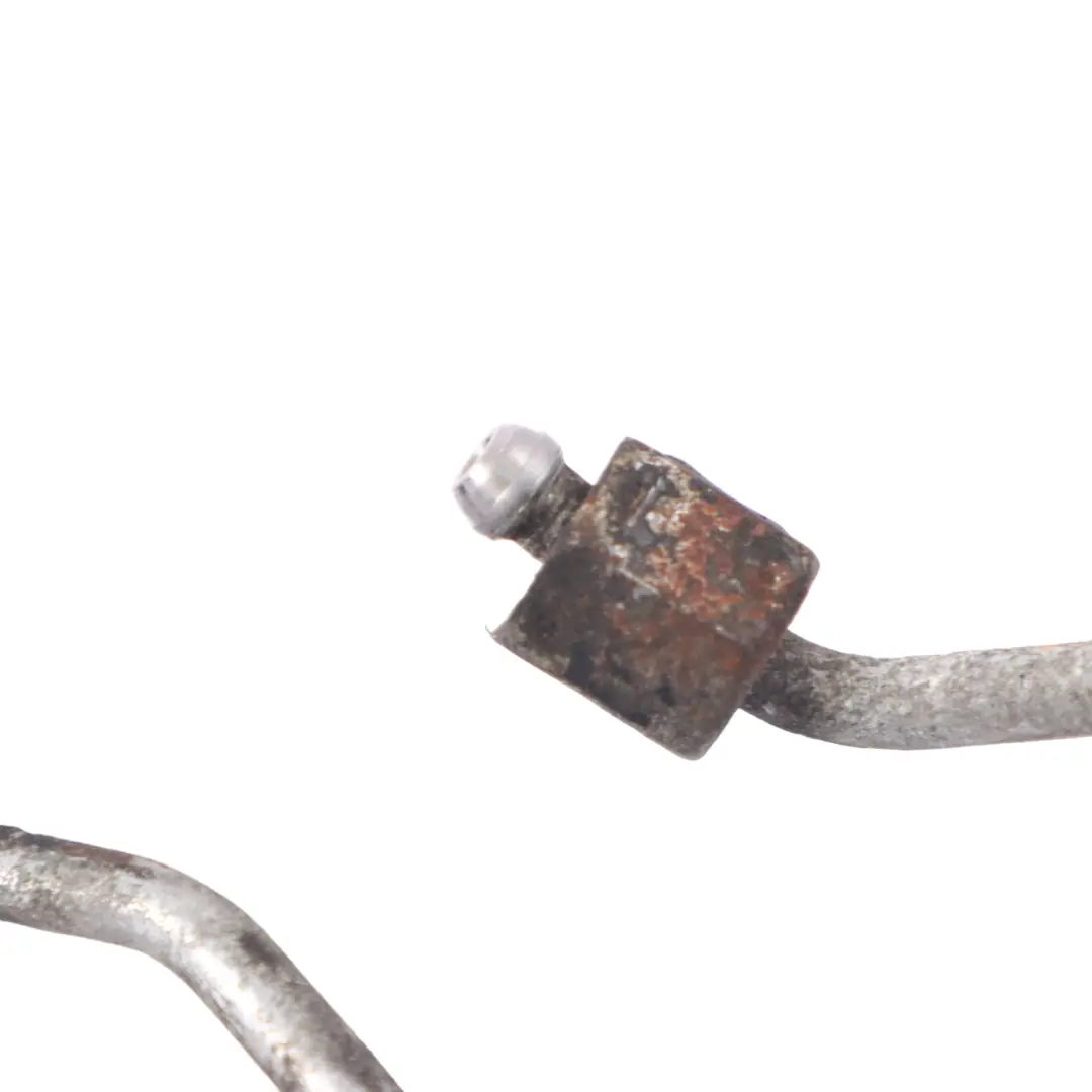 Tuyau d'Alimentation la Pompe Carburant pour Volkswagen Transporter T5 à propos du numéro de pièce 03L130301C Volkswagen Transporter T5 Tuyau d'Alimentation la Pompe Carburant - SKU 03L130301C - Numéro de pièce 03L130301C