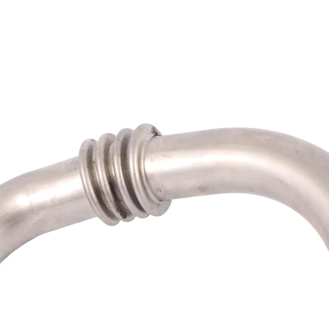 Connecteur de tuyau pour Volkswagen Transporter T5 EGR à propos du numéro de pièce 03L131521AA Volkswagen Transporter T5 EGR Connecteur de tuyau - SKU 03L131521AA - Numéro de pièce 03L131521AA