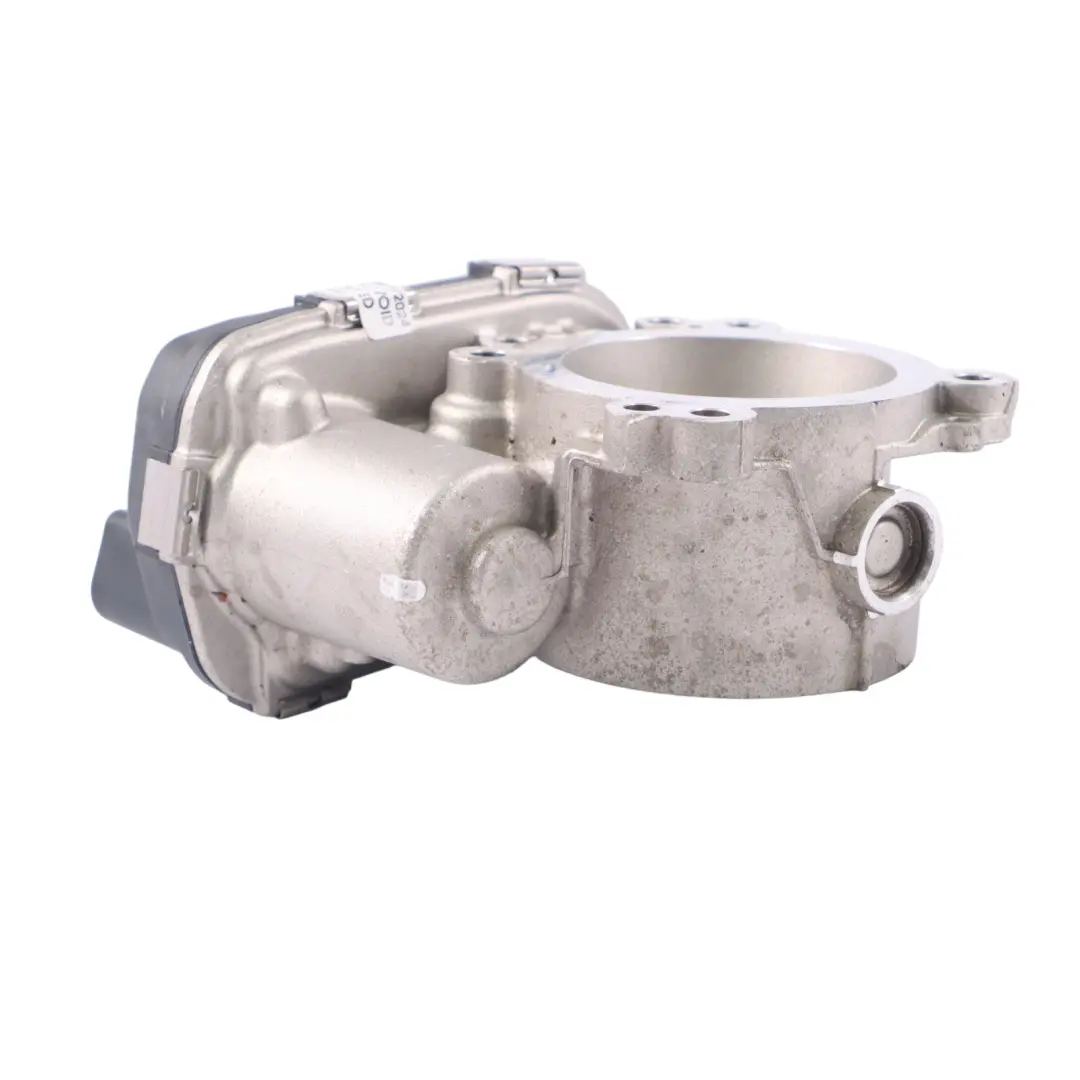 DFYA Korpus Przepustnica Powietrza do VW Volkswagen Golf 8 1.5 eTSI o numerze 04E133062T VW Volkswagen Golf 8 1.5 eTSI DFYA Korpus Przepustnica Powietrza - SKU 04E133062T - Numer Części 04E133062T