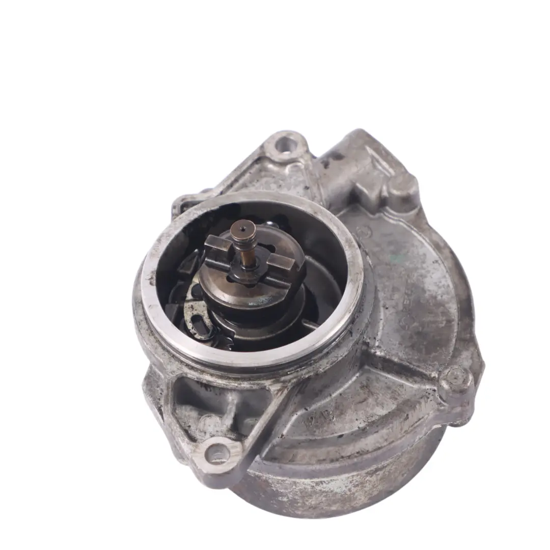 Pompe à vide Audi A6 C6 Q7 4L 2.7 3.0 Diesel TDI - SKU 057145100AE - Numéro de pièce 057145100AE
