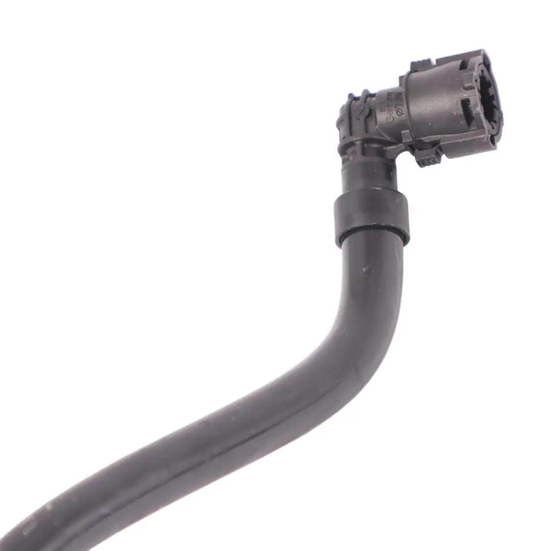 DFYA Tubo Benzina Flessibile per VW Volkswagen Golf 8 1.5 eTSI con numero di parte 05E133723CE VW Volkswagen Golf 8 1.5 eTSI DFYA Tubo Benzina Flessibile - SKU 05E133723CE - Numero di parte 05E133723CE