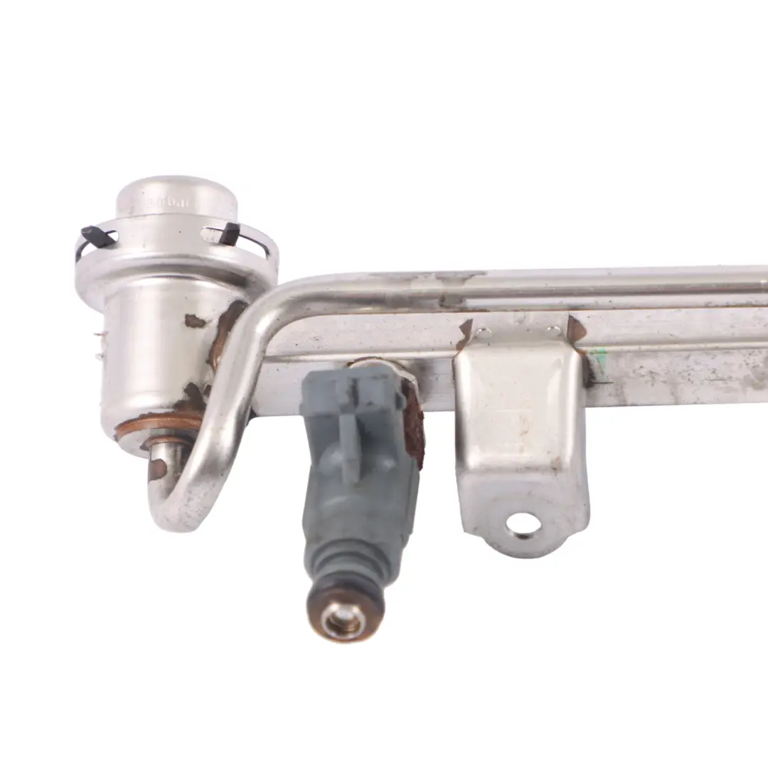 Audi TT 8N 1.8T BAM Gasolina Inyectores Inyección Tubería Ferrocarril - SKU 06A133681E - Número de pieza 06A133681E