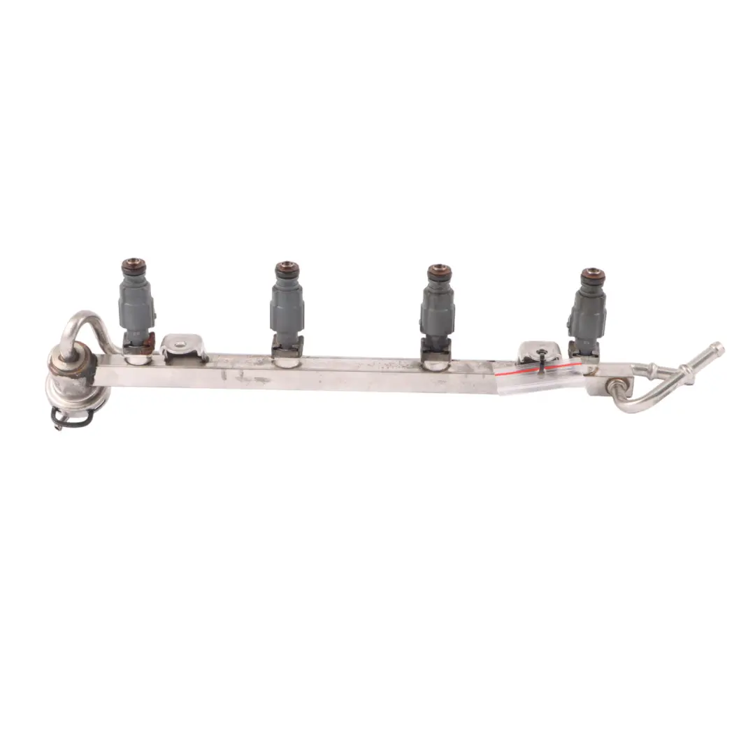 Audi TT 8N 1.8T BAM Gasolina Inyectores Inyección Tubería Ferrocarril - SKU 06A133681E - Número de pieza 06A133681E