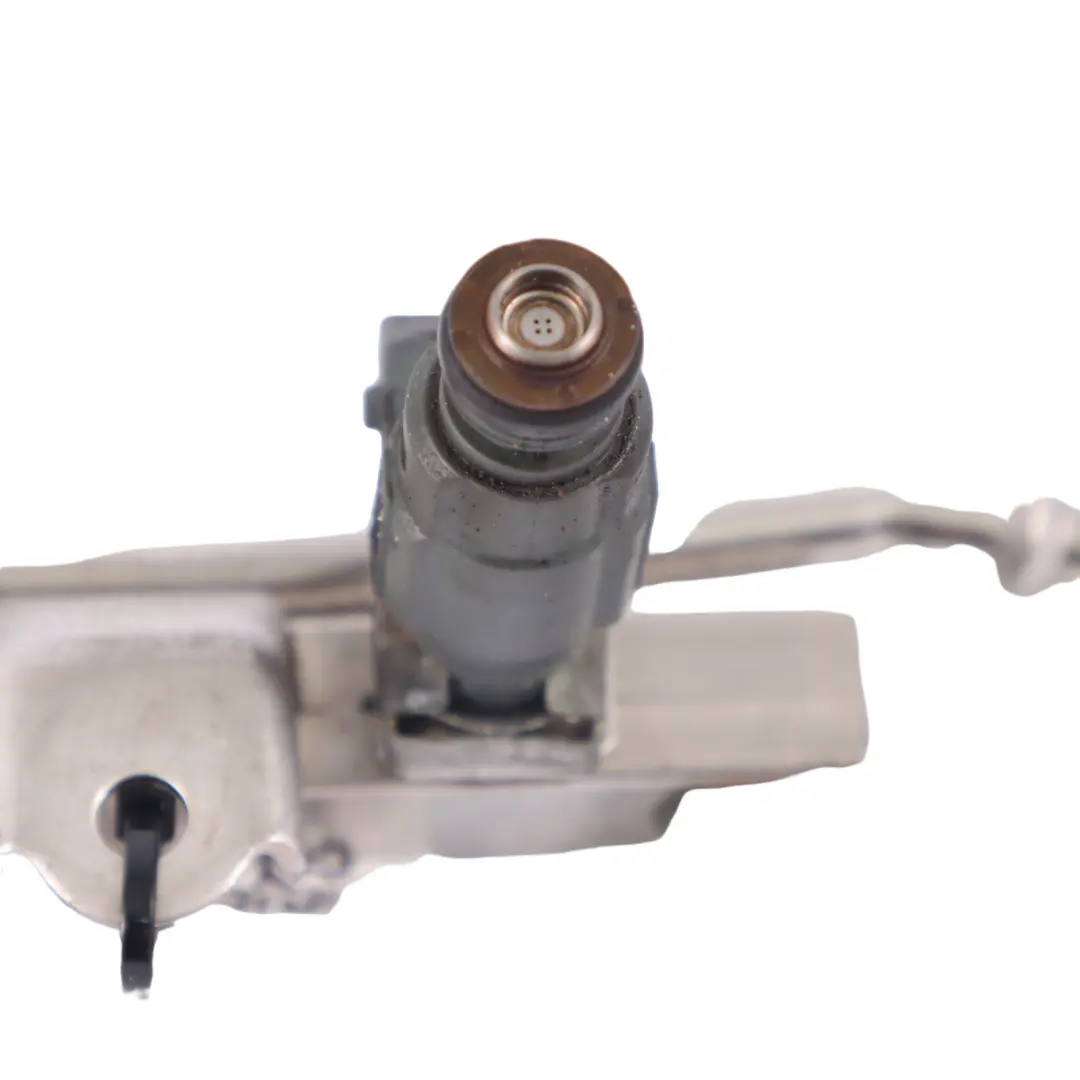 8N 1.8T BAM Petrol Fuel Injectors Injection Rail Line Pipe to Audi TT with Part number 06A133681E Audi TT 8N 1.8T BAM Petrol Fuel Injectors Injection Rail Line Pipe - SKU 06A133681E - Part number 06A133681E