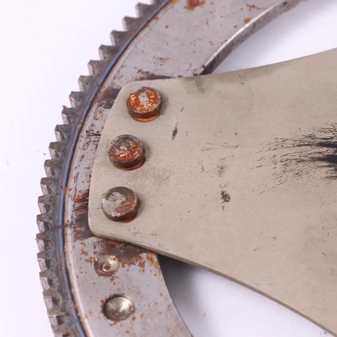 Koło Zamachowe Automat do VW Volkswagen Touareg 2.5 TDI o numerze 070105323A VW Volkswagen Touareg 2.5 TDI Koło Zamachowe Automat - SKU 070105323A - Numer Części 070105323A