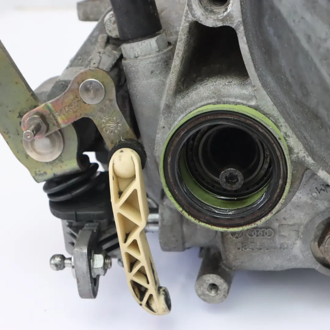 VW Volkswagen Polo 6N Cambio Manuale DKE 5 Velocità GARANZIA - SKU 085300050SX - Numero di parte 085300050SX