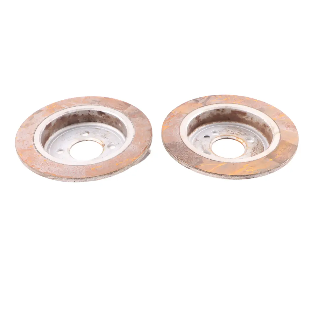 Zestaw Tarcz Hamulcowych Perforowanych Tył 259X10 do Mini R50 R53 R55 R56 o numerze 1503070 Mini R50 R53 R55 R56 Zestaw Tarcz Hamulcowych Perforowanych Tył 259X10 - SKU 1503070 - Numer Części 1503070