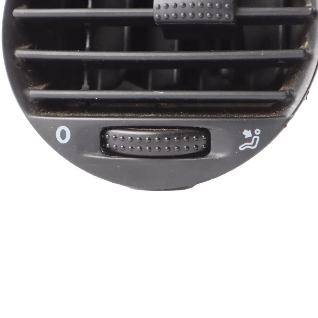 Conducto Ventilación Salpicadero Delantero para Volkswagen New Beetle con número de pieza 1C0819704 Volkswagen New Beetle Conducto Ventilación Salpicadero Delantero - SKU 1C0819704 - Número de pieza 1C0819704